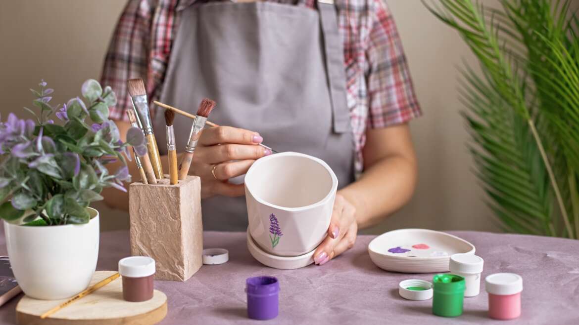 Elevate Your Event with Ceramics Painting Pop-Up Workshops