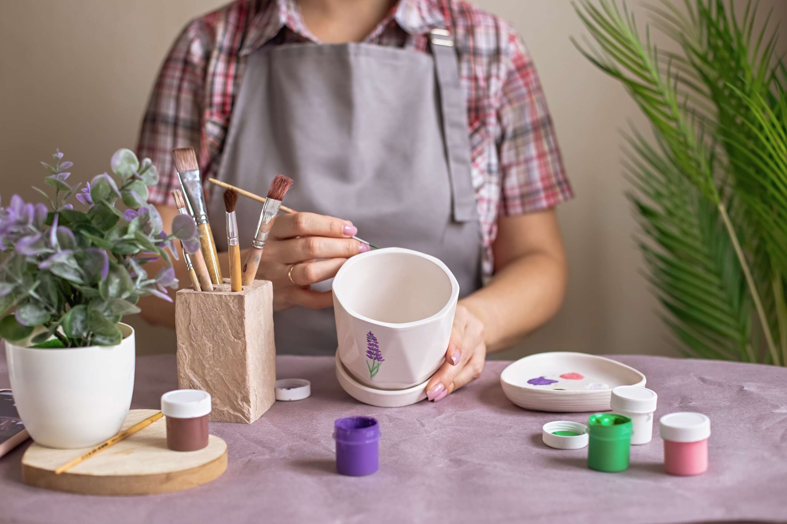 Elevate Your Event with Ceramics Painting Pop-Up Workshops